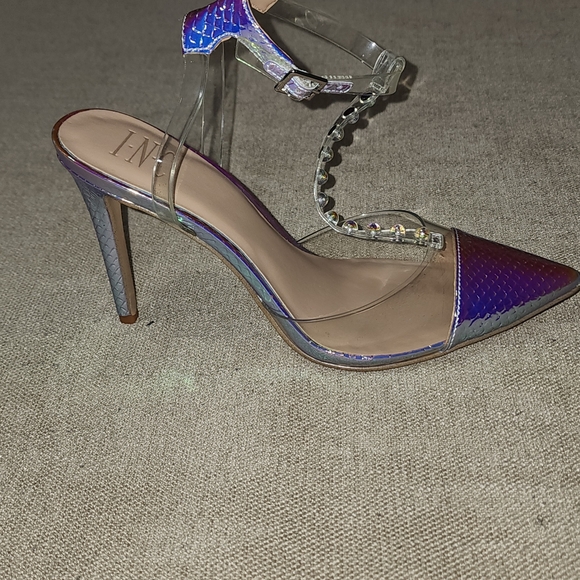 Heels - Picture 4 of 6